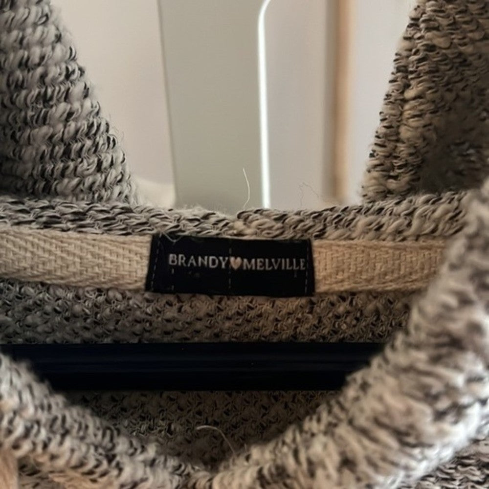 Brandy Melville Dolman Sleeved Grey Cropped Hoodie