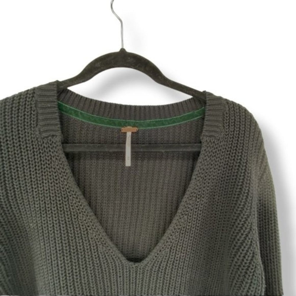 NWOT Free People V Neck Bell Sleeve Cableknit Sweater Damsel Brown/olive size M