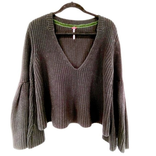 NWOT Free People V Neck Bell Sleeve Cableknit Sweater Damsel Brown/olive size M