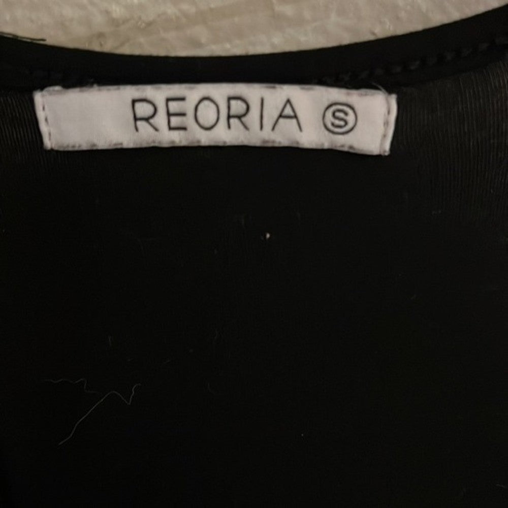 Reoria Black V-Neck Romper with Pockets Size S