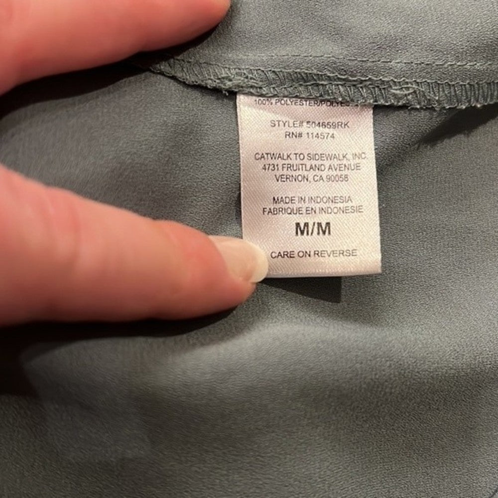 Silky Green Sleeveless Blouse Size M