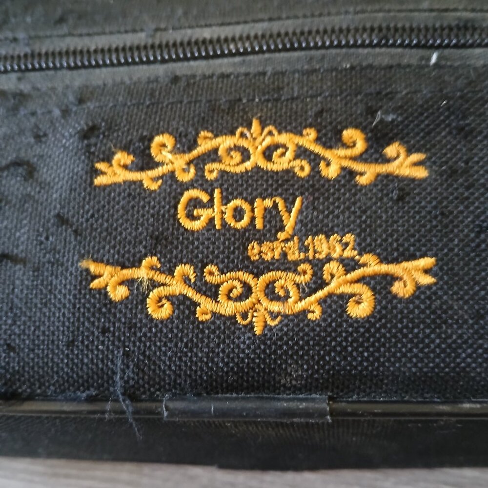 Glory GFL-130 Silver Flute with Case, Strap and Accessories