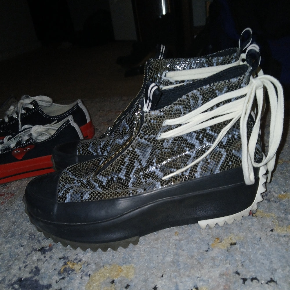 Converse Run Star Hike High Black Snakeskin US W 9.5/ M  8