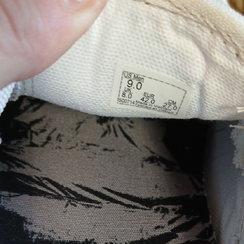 Vans Classic Beige Slip-On Sneakers Men Size 9