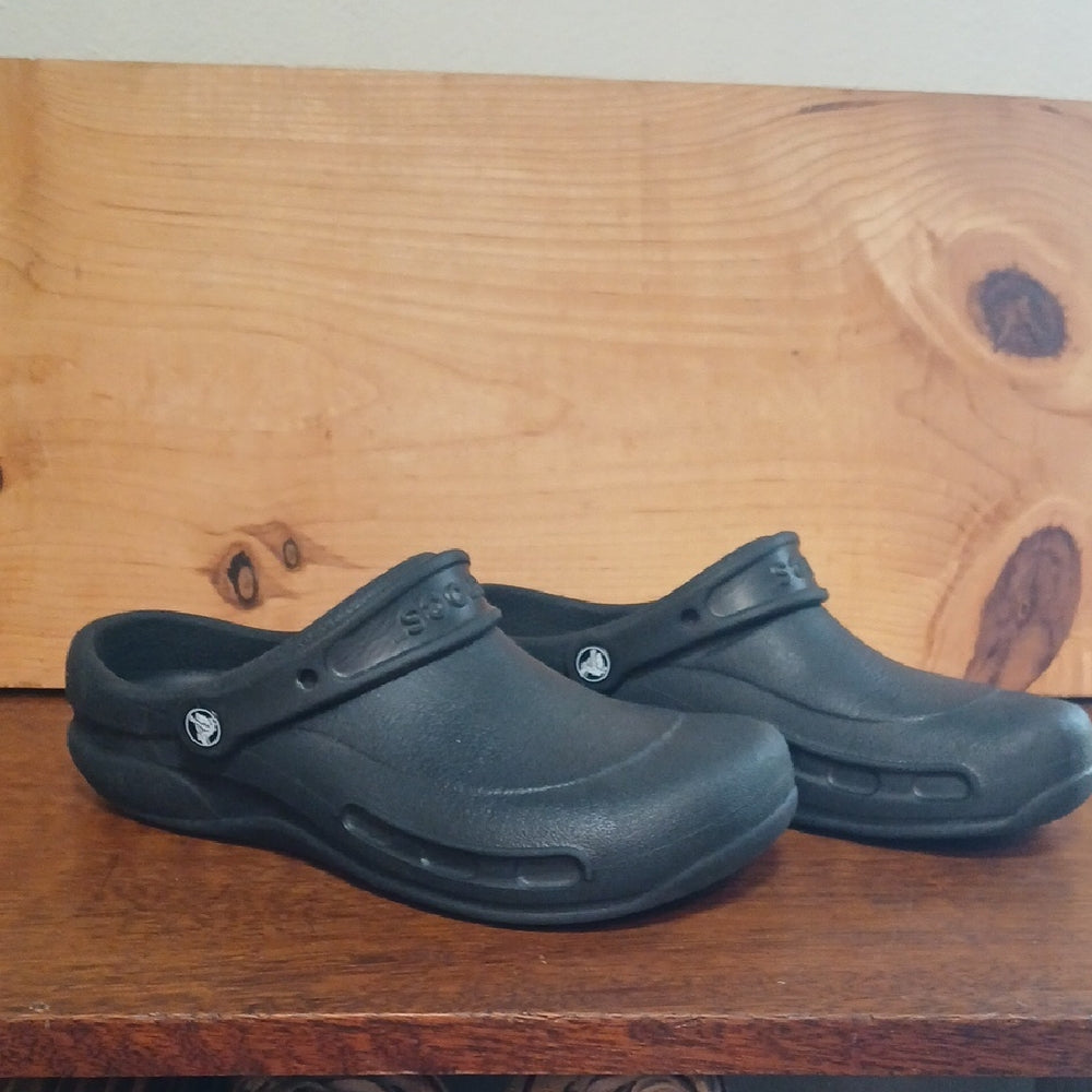 CROCS Black Sandals with Signature Comfort size: Men- 8, Women- 10