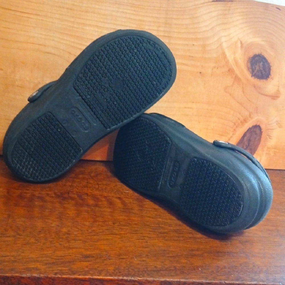 CROCS Black Sandals with Signature Comfort size: Men- 8, Women- 10