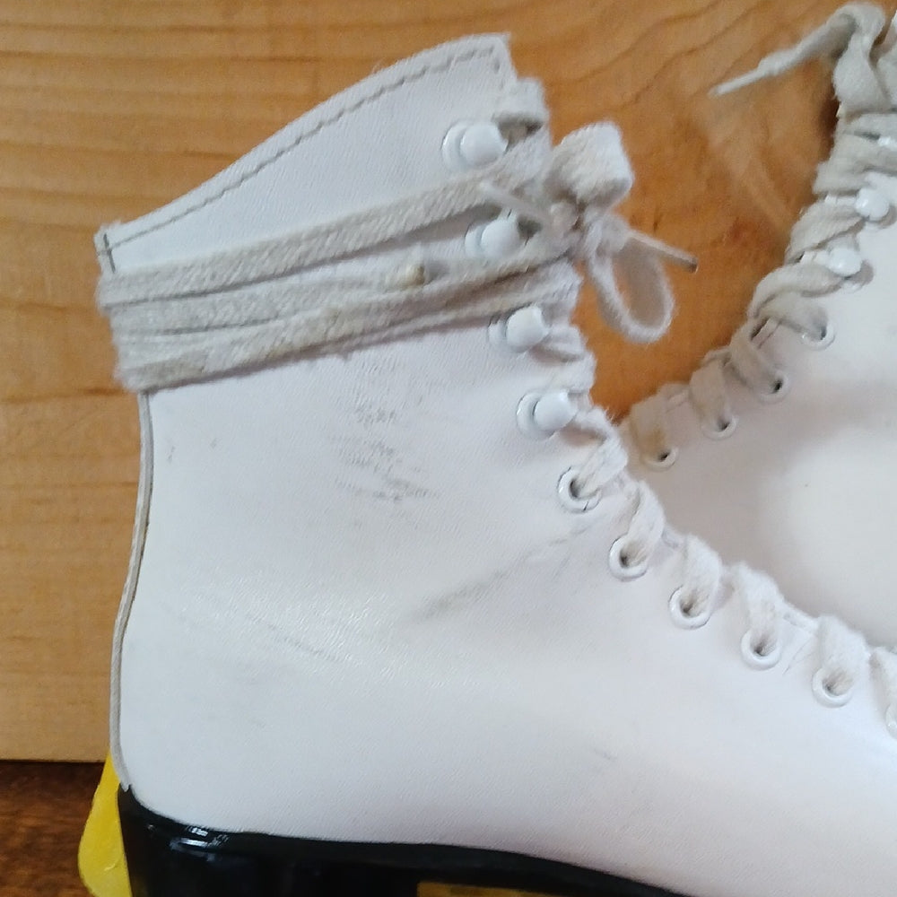 Lange Youth White Ice Skates with Yellow Guards