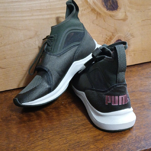 NWOT Puma Women's Olive Athletic Sneakers Size 6