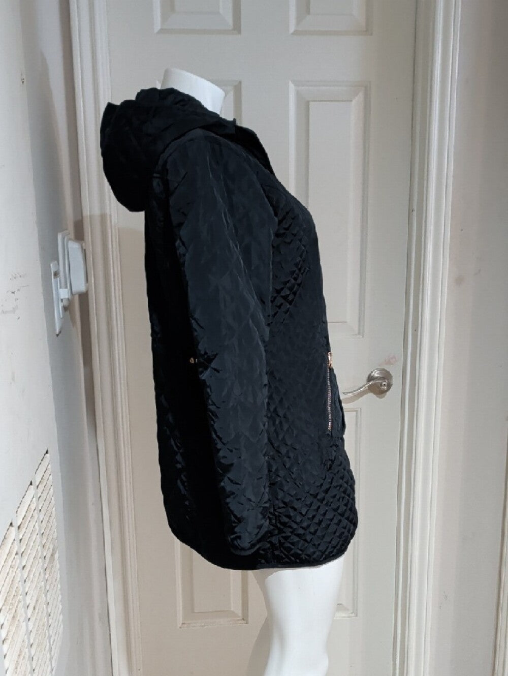 Cavalini Navy Blue Quilted Hooded Puffer Jacket with Gold-Tone Hardware Medium