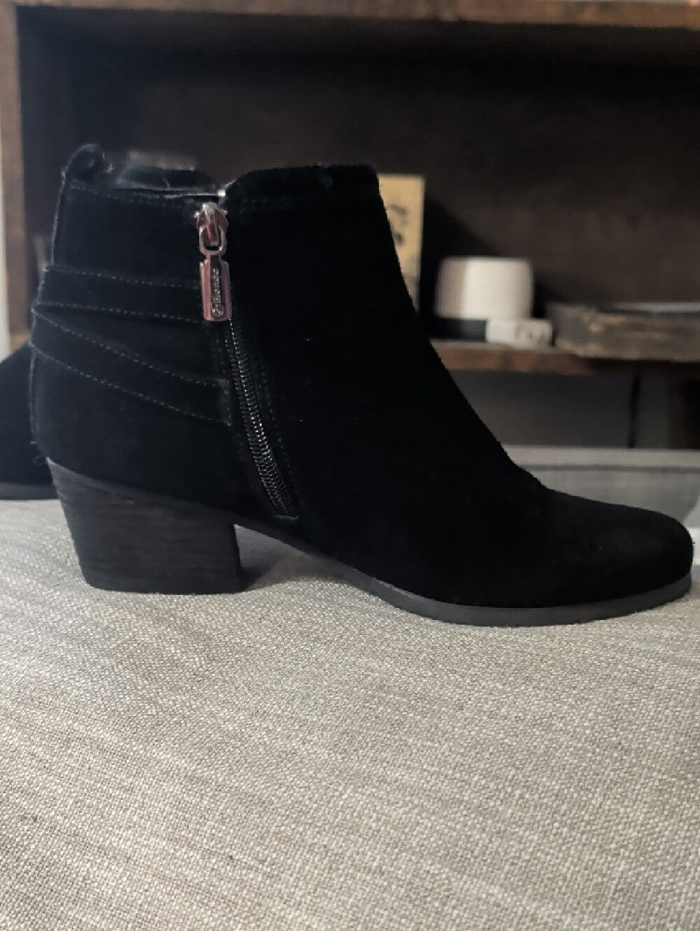 Blondo Black Suede Ankle Booties with Buckle Detail Women's 8.5