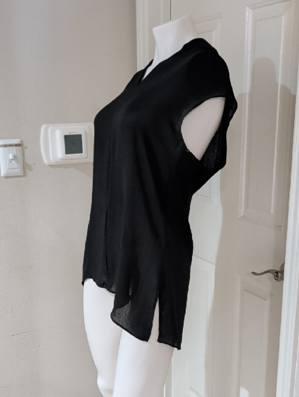 CAbi Black Sleeveless V-Neck Tunic Women's Small
