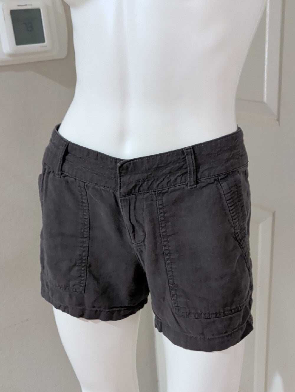 Apt. 9 Modern Dark Charcoal Utility Pocket Shorts Women's 2