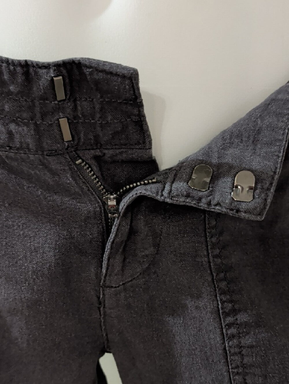 Apt. 9 Modern Dark Charcoal Utility Pocket Shorts Women's 2