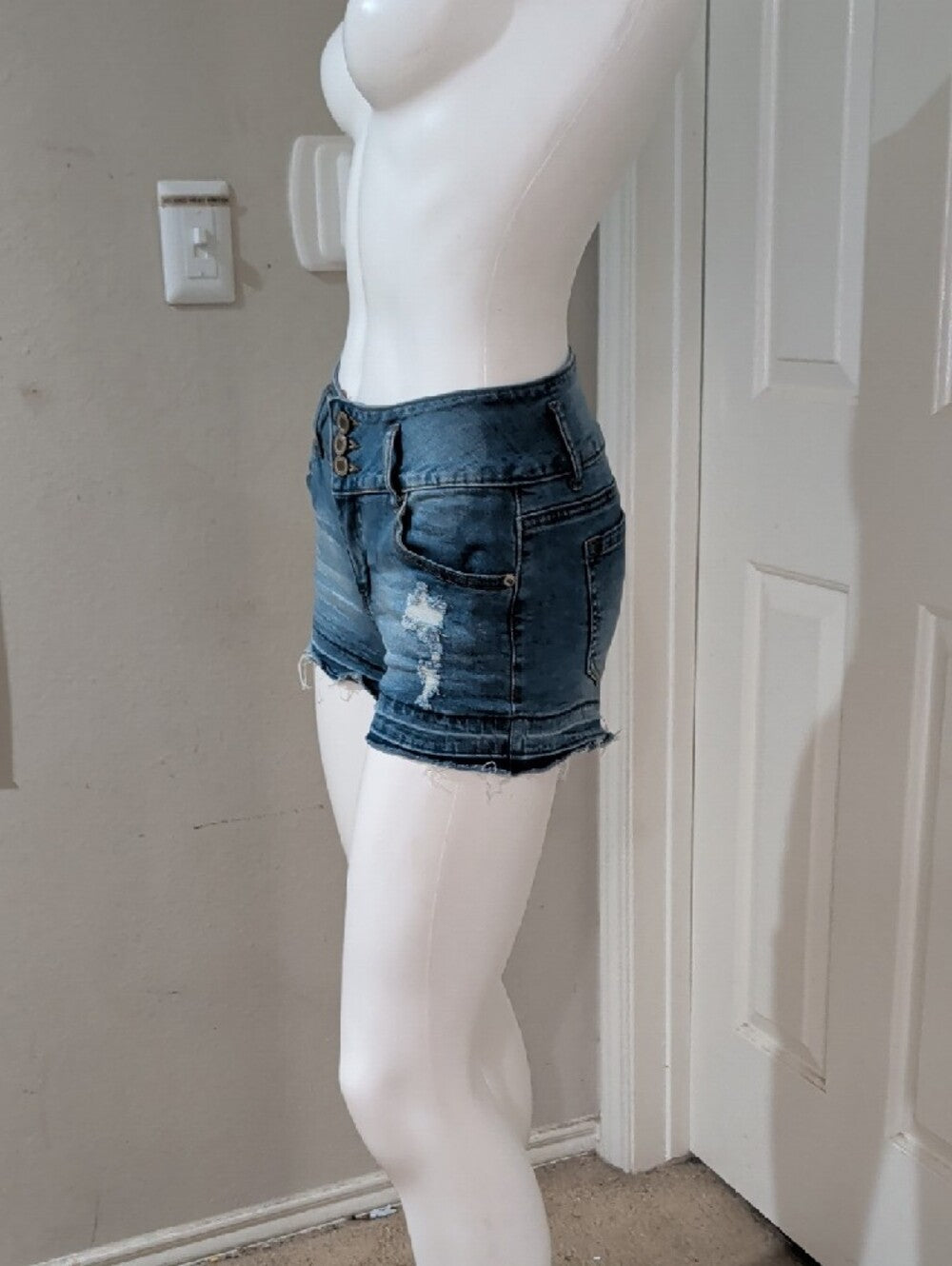 Boom Boom Jeans Medium Blue Distressed High-Waist Jean Shorts 9