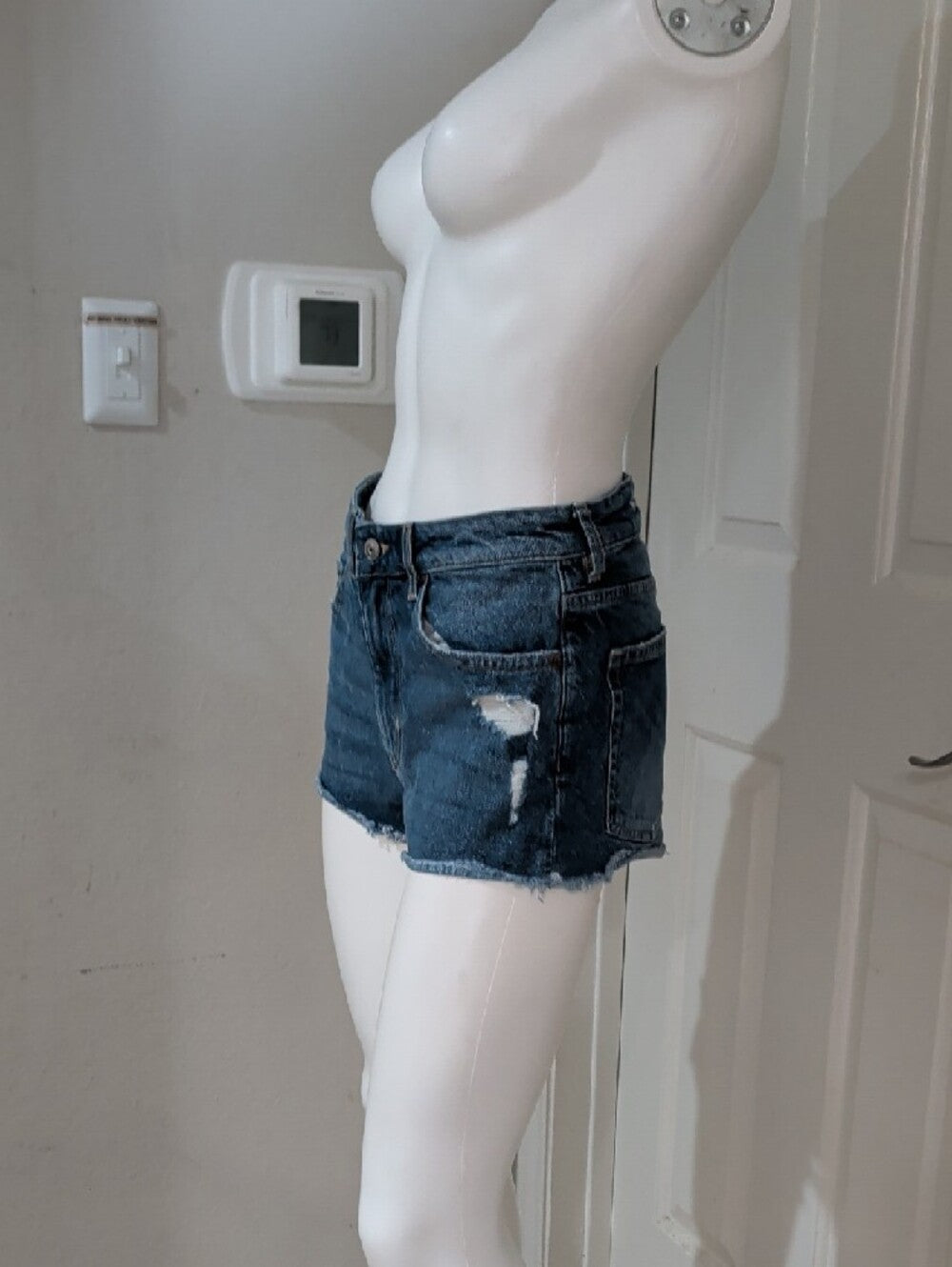 H&M Dark Blue Distressed Denim Cutoff Shorts Women's 8