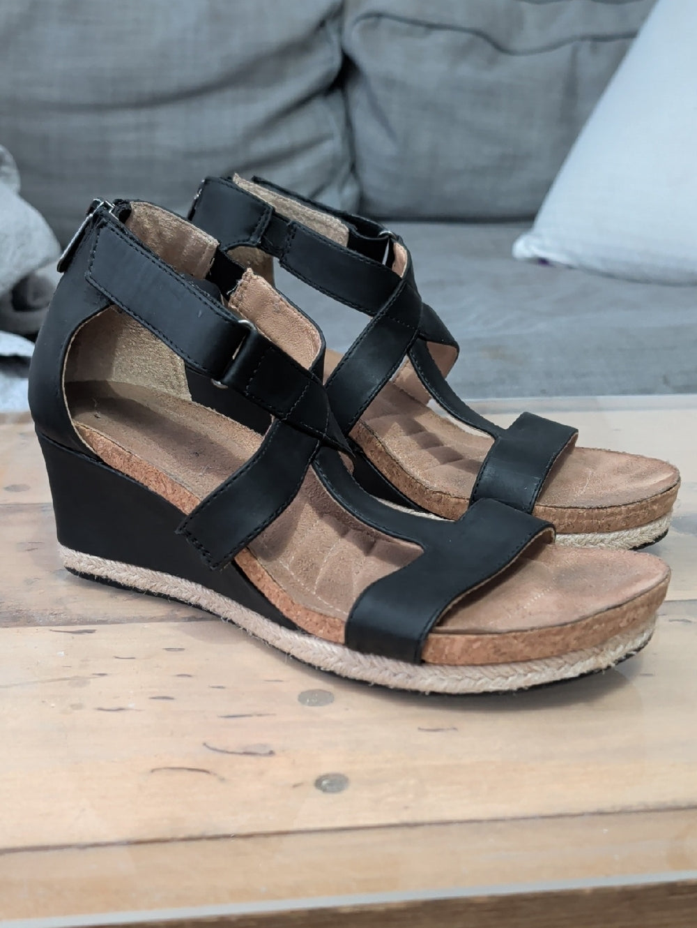 Adrienne Vittadini Black Leather Strappy Wedge Sandals Women's 8.5/9