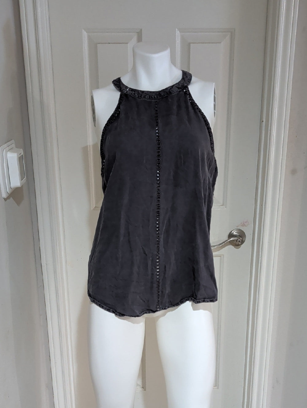 cloth & stone Charcoal Gray Beaded-Trim Halter Tank Women's Large
