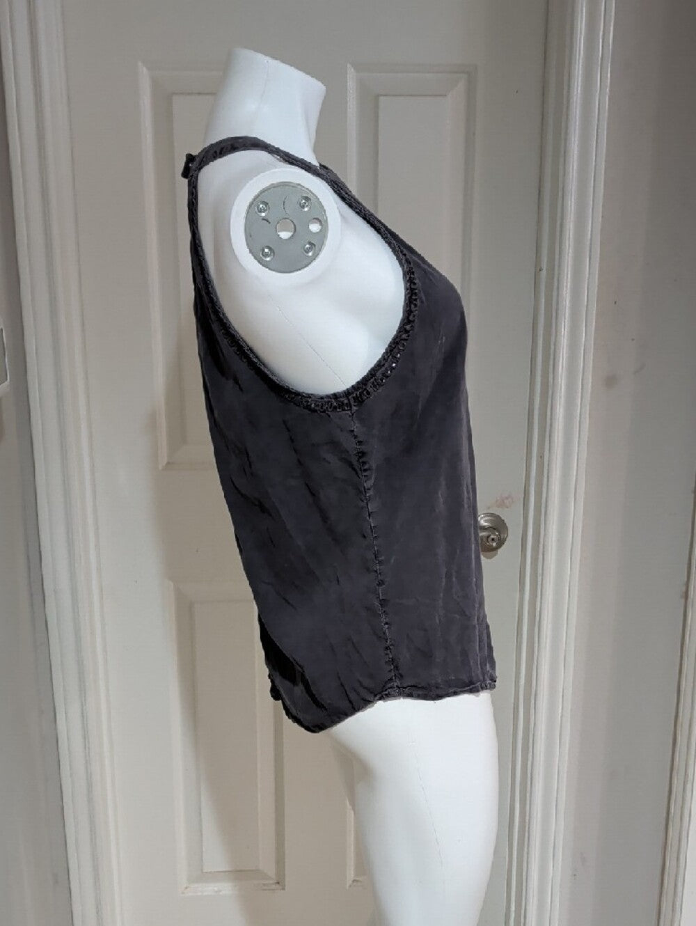 cloth & stone Charcoal Gray Beaded-Trim Halter Tank Women's Large