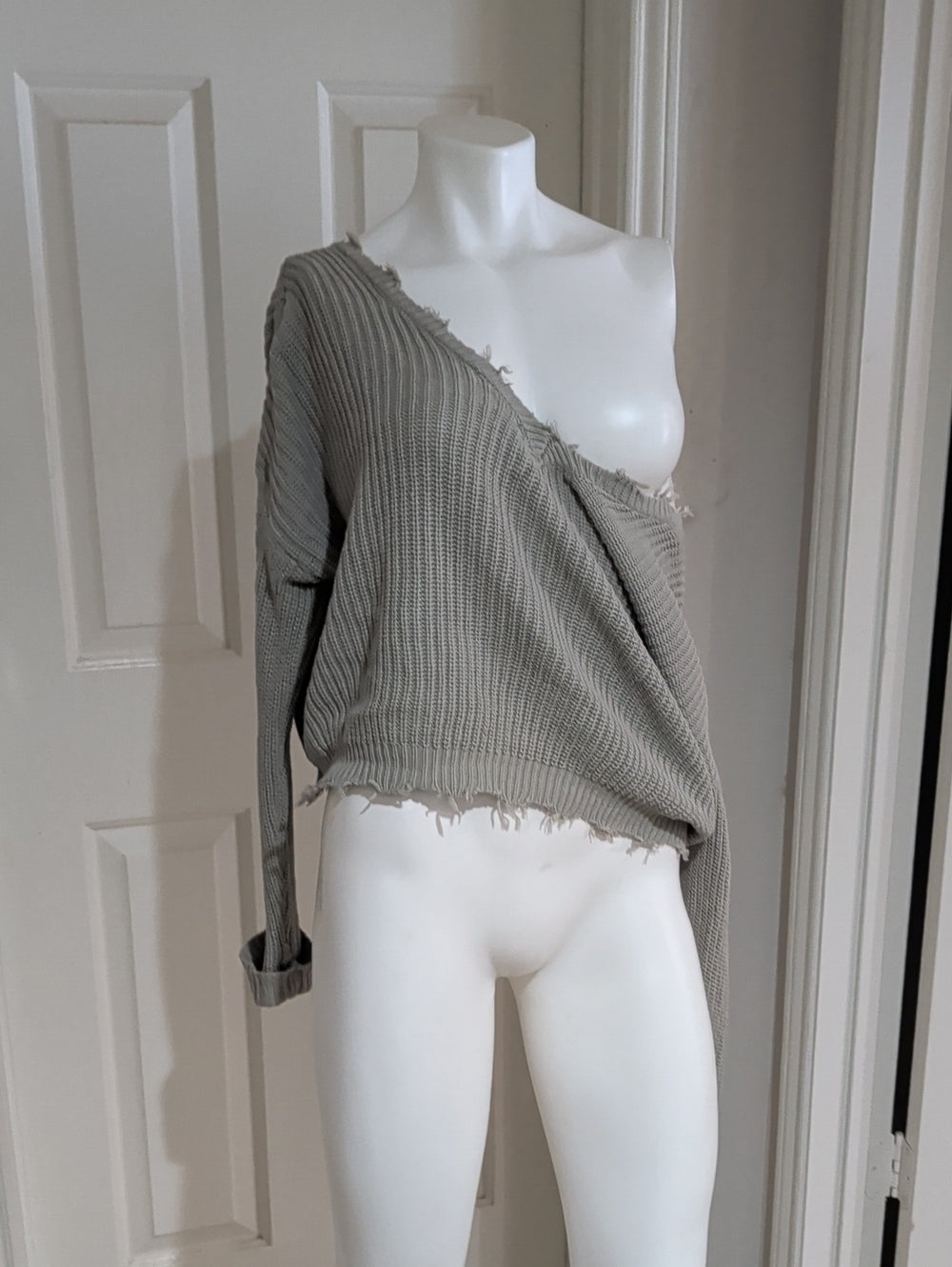 Moon & Madison Off-Shoulder Distressed Rib Knit Sweater-Mint Green Women's Small