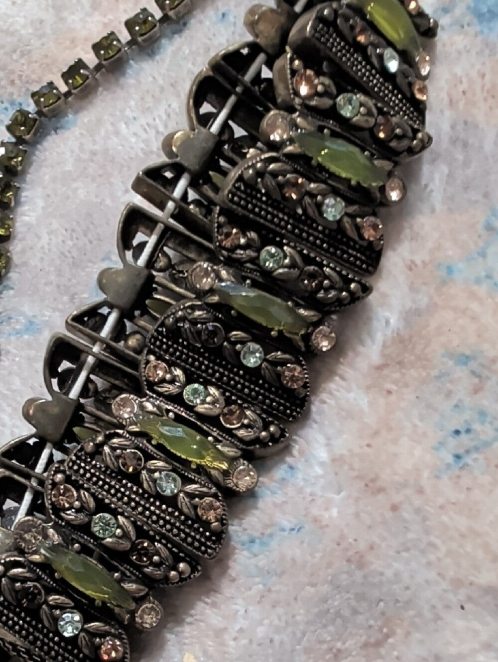 Vintage Olive Green Crystal Statement Necklace Set 17"