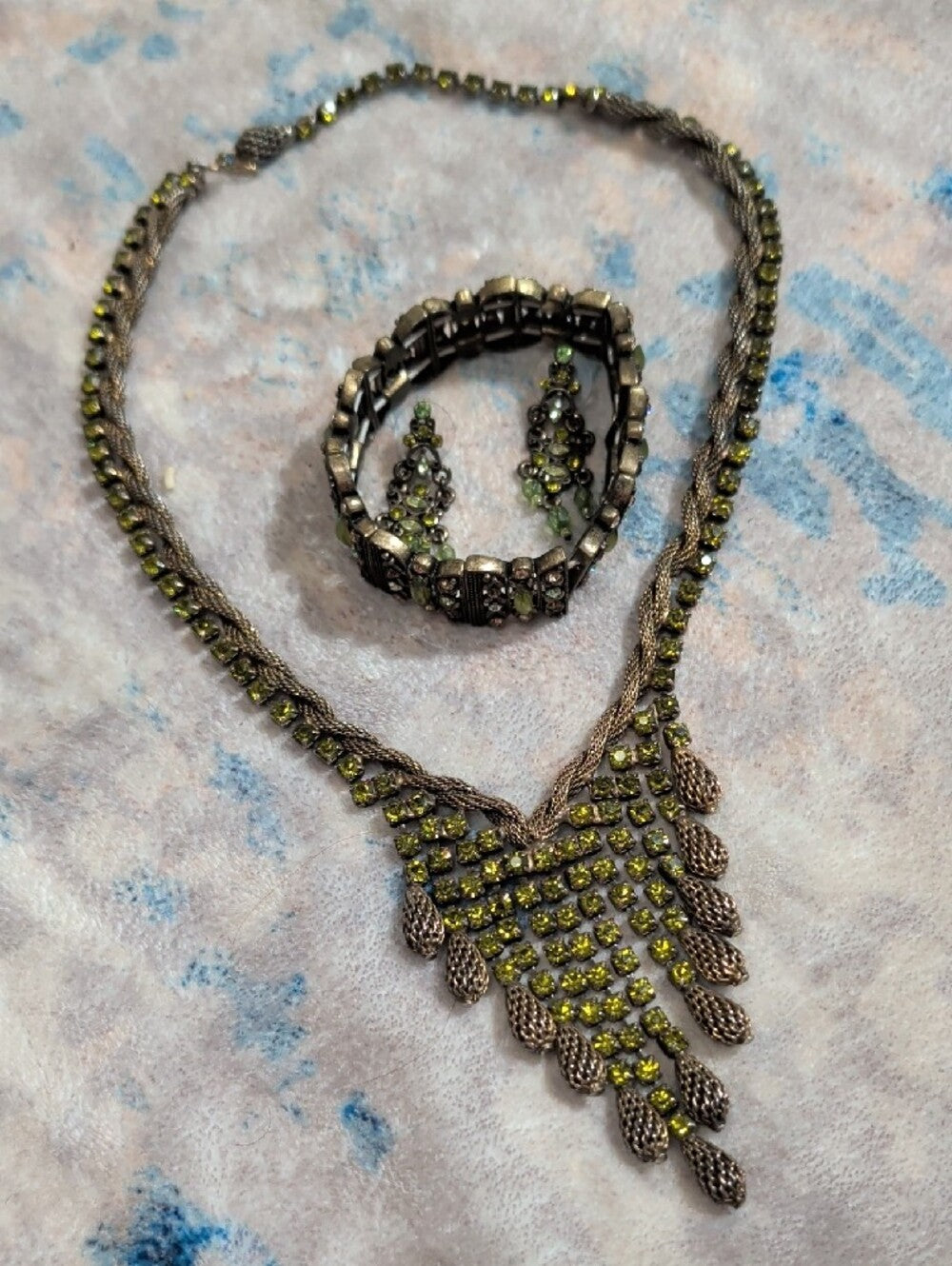 Vintage Olive Green Crystal Statement Necklace Set 17"