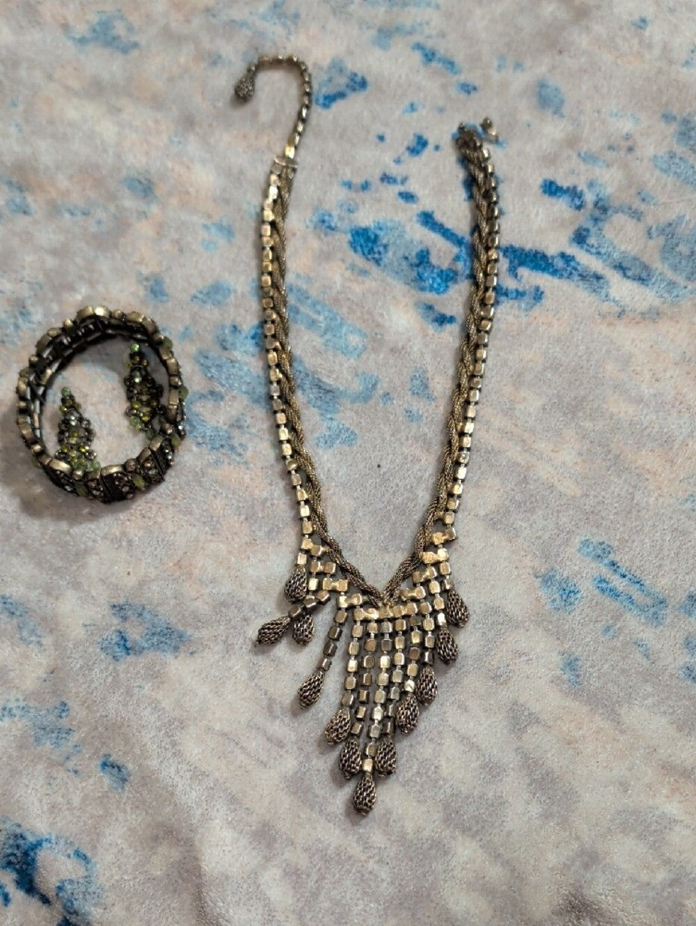 Vintage Olive Green Crystal Statement Necklace Set 17"
