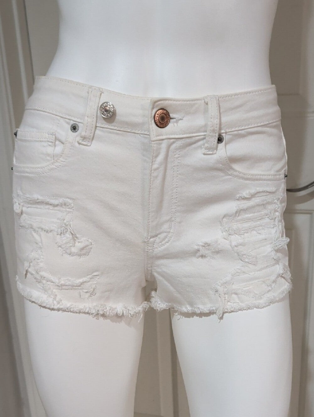 American Eagle White Distressed Denim Cutoff Shorts Women's US 4/ UK 8