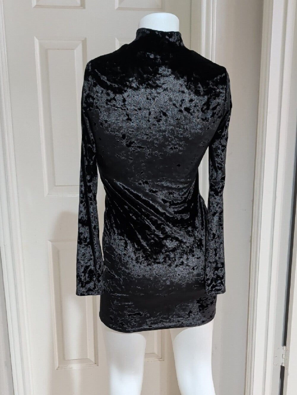 Bozzolo Black Velvet Mock Neck Long-Sleeve Dress Women's Large
