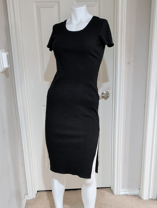 Retro No Boundaries Black Short-Sleeve Midi Dress with Side Slit Women's Medium y2k