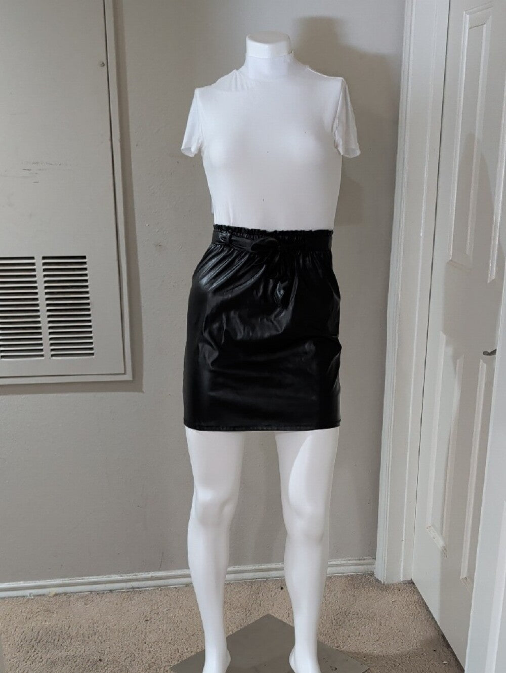 Retro Derek Heart Black Faux Leather Paperbag Mini Skirt with Tie Y2K Women's S