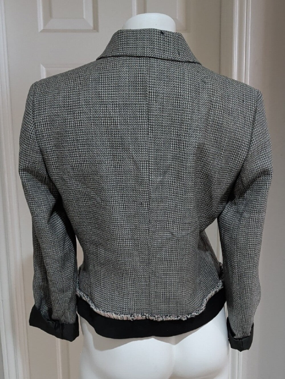 Vintage 1980's Harve Benard Black, White, & Pink 100% Wool Cropped Blazer Women's 10