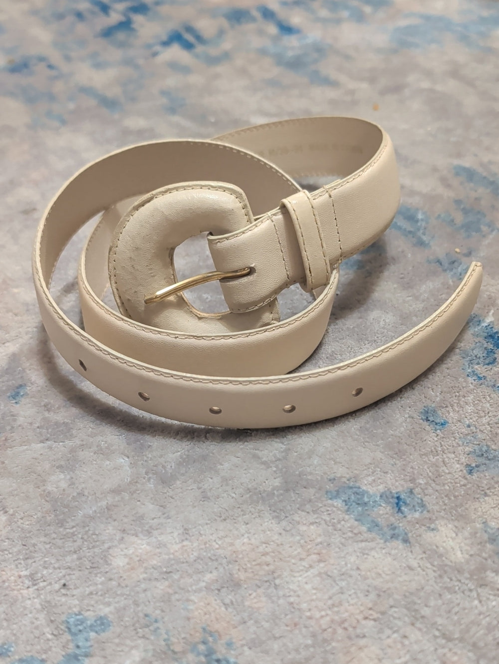 Vintage Cream Leather Belt with Gold-Tone Round Buckle MCM Retro