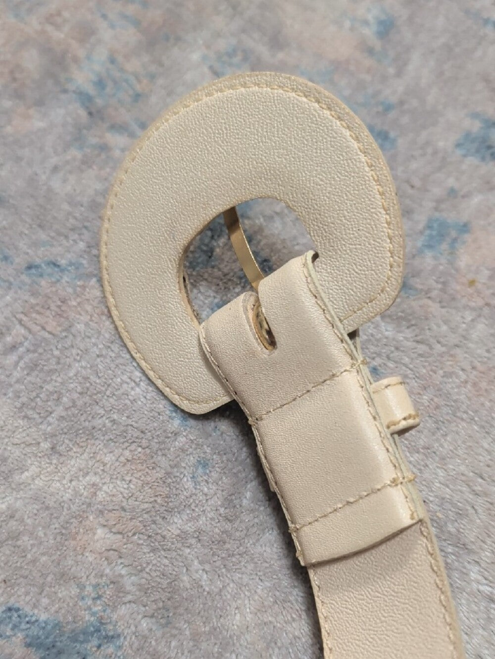 Vintage Cream Leather Belt with Gold-Tone Round Buckle MCM Retro