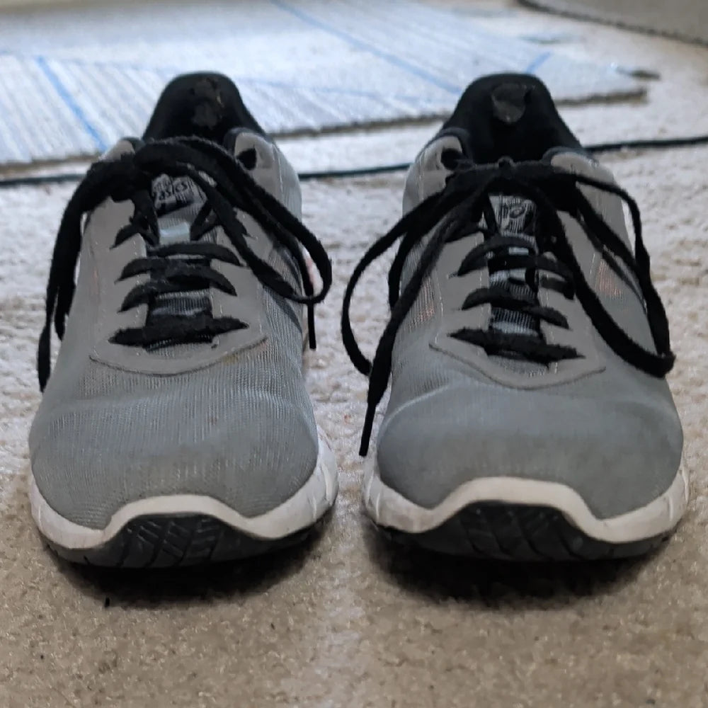 ASICS Women's Gray and Pink Running Shoes US 7 I UK 38