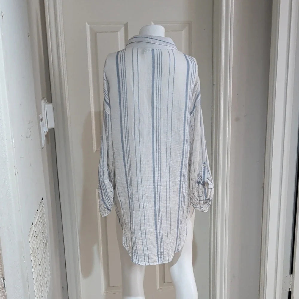 Kona Sol White and Light Blue Striped Oversized Shirt Women's Medium