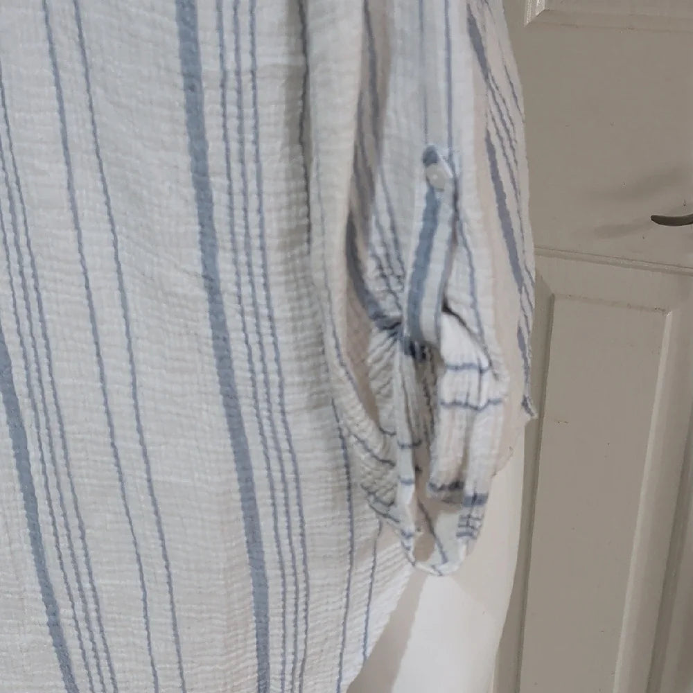 Kona Sol White and Light Blue Striped Oversized Shirt Women's Medium