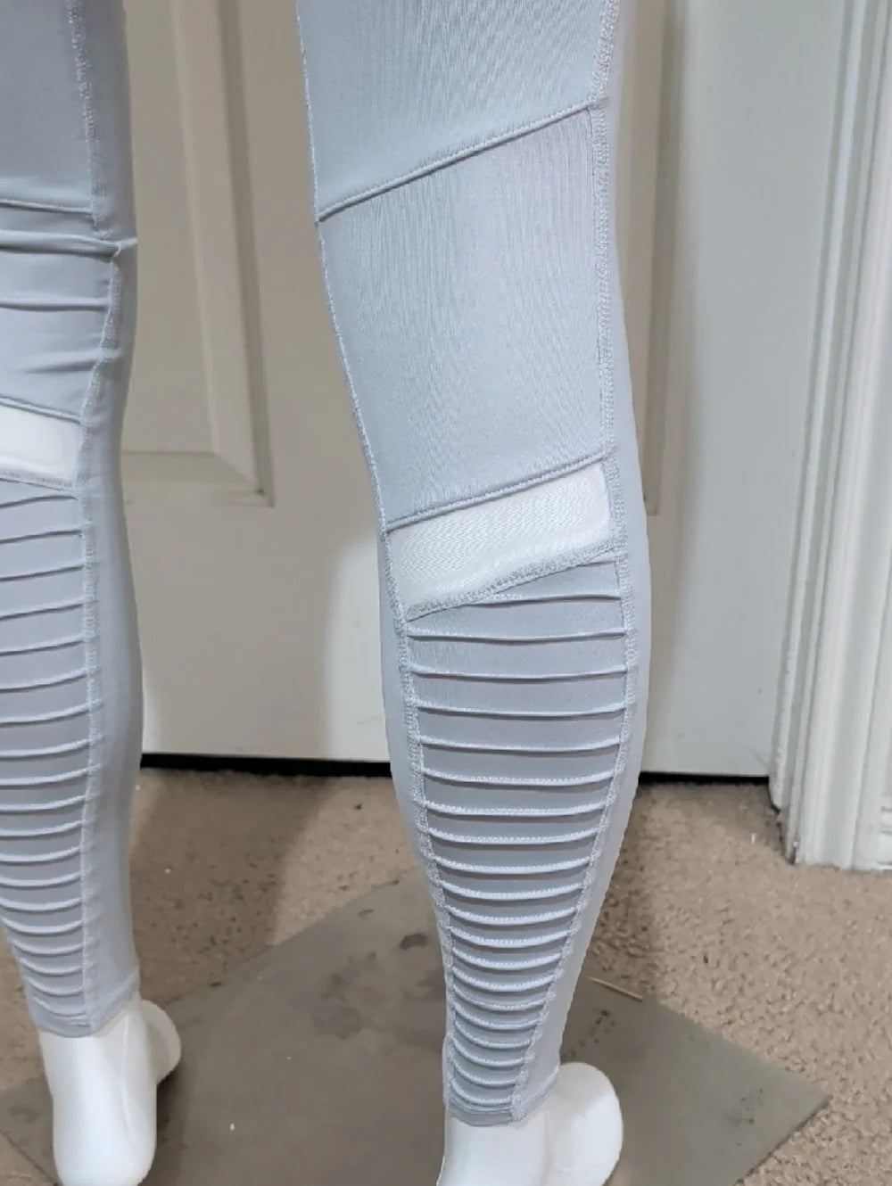 ALO Yoga Light Grey Ribbed Panel High-Waist Leggings XS – The