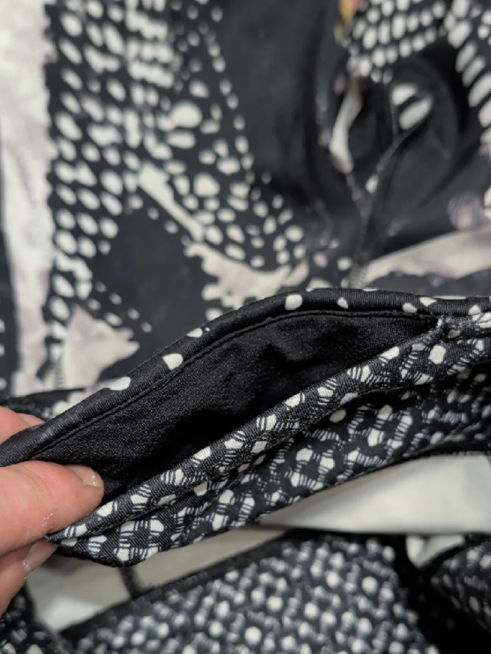 Lululemon Black & White Abstract Print High-Rise Leggings Medium