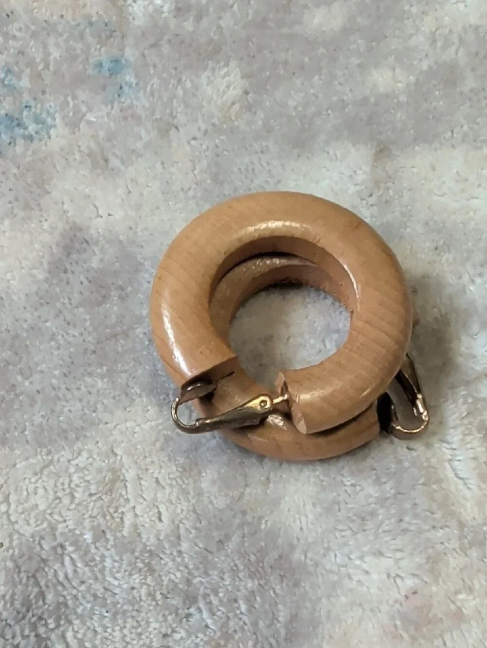 Vintage Faux Wood Beige Clip-On Hoop Earrings - Retro Women's Jewelry