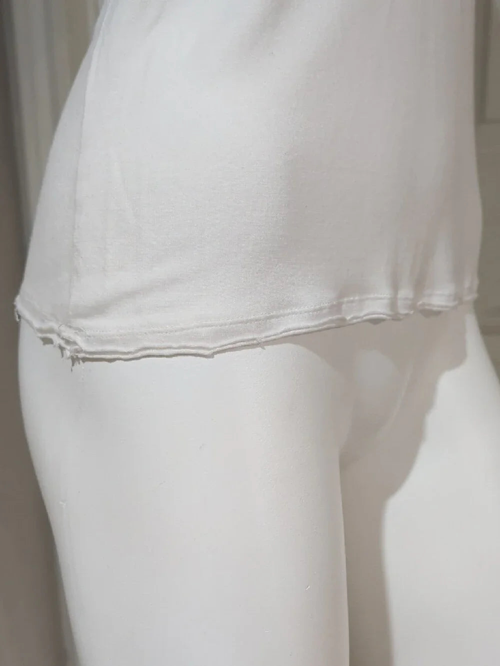 Alice + Olivia White Sheer Tailored Short Sleeve Tee 100% Lyocell Women's M/L