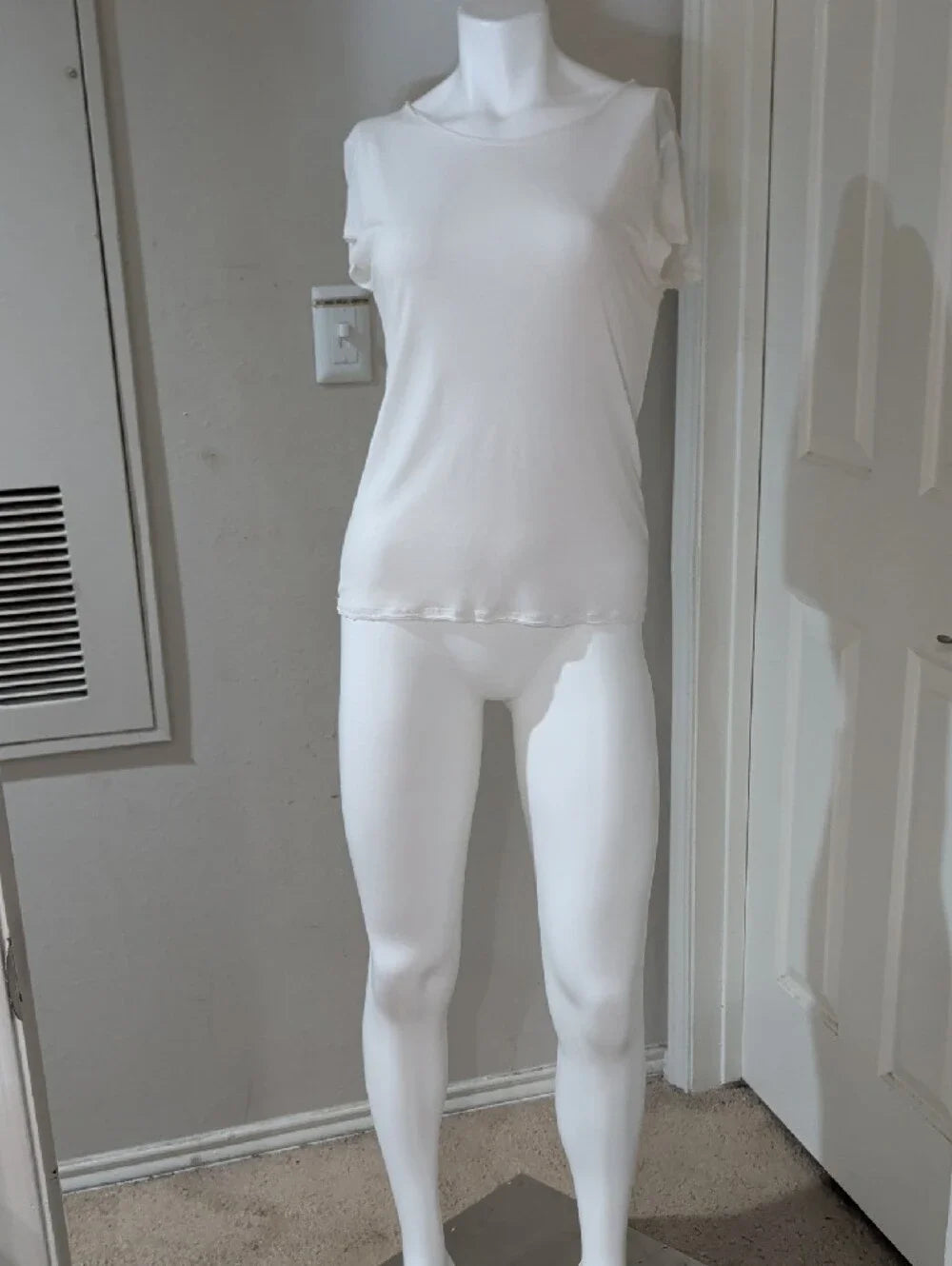 Alice + Olivia White Sheer Tailored Short Sleeve Tee 100% Lyocell Women's M/L