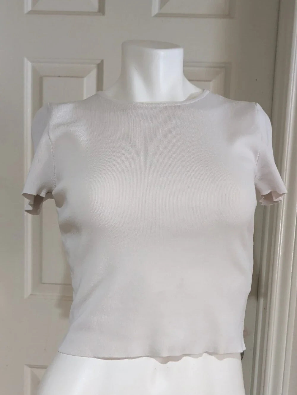 Forever 21 White Finely Ribbed Short Sleeve Cropped Tee Women's Small