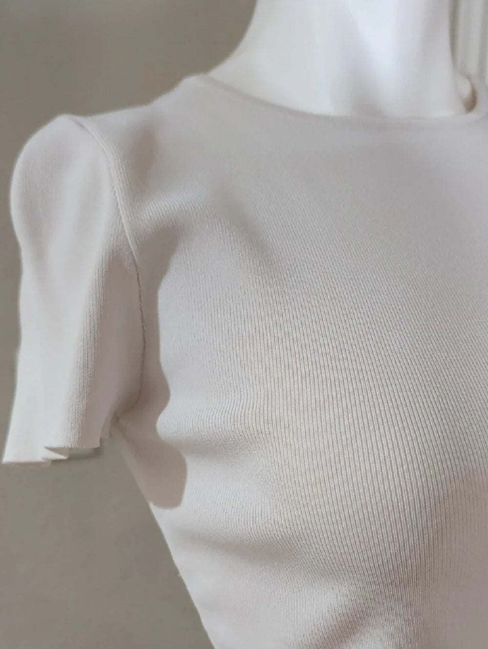 Forever 21 White Finely Ribbed Short Sleeve Cropped Tee Women's Small