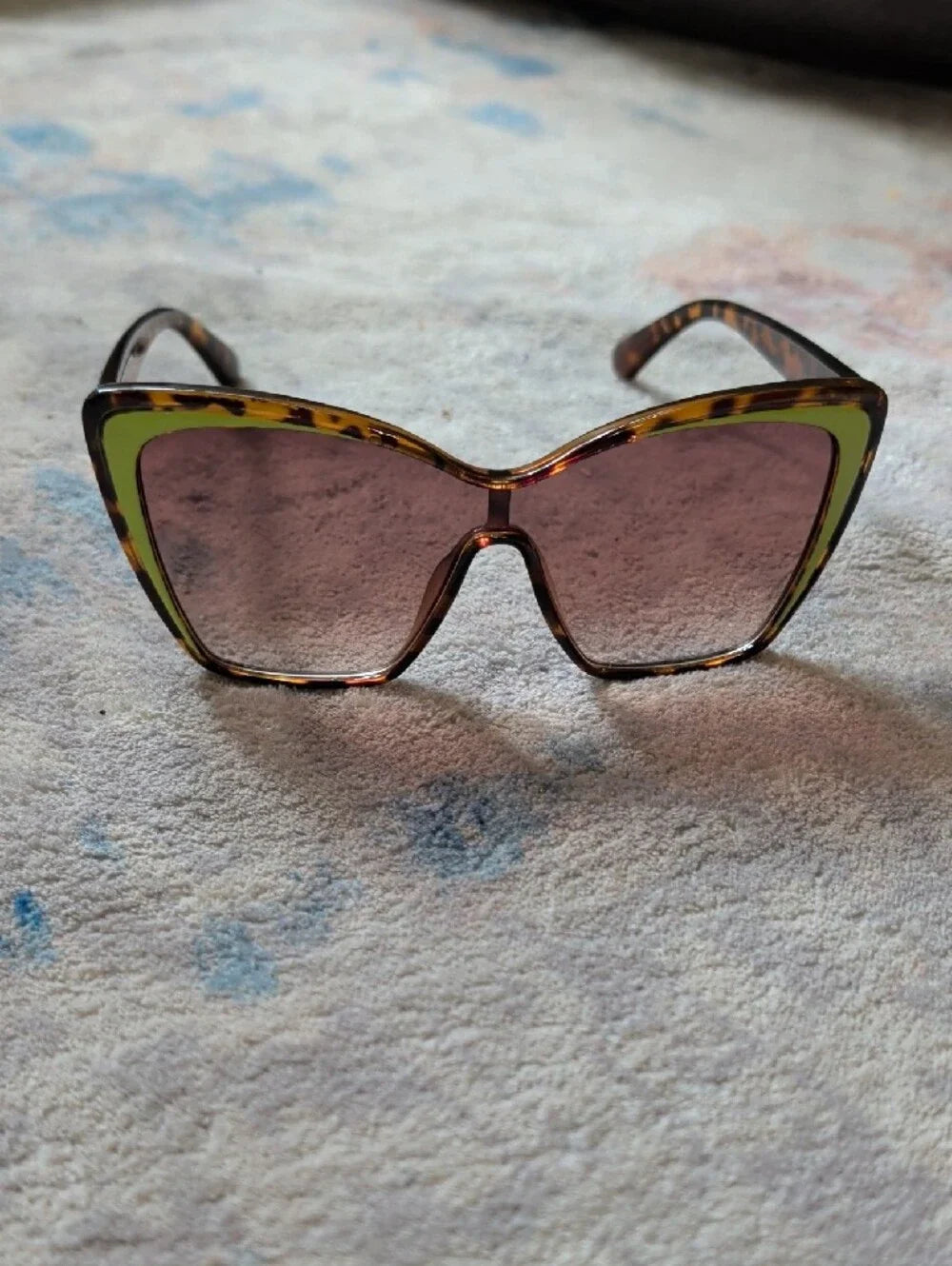 RARE Sam Edelman Tortoiseshell Cat-Eye Sunglasses with Neon Green Accent