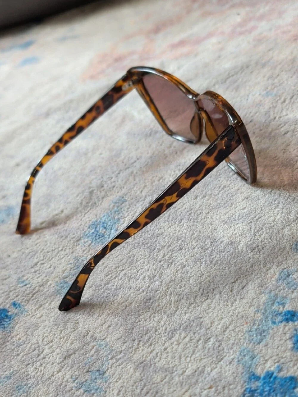 RARE Sam Edelman Tortoiseshell Cat-Eye Sunglasses with Neon Green Accent