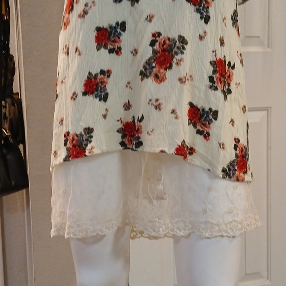 Rose Dress with Lace Detail Women's Small