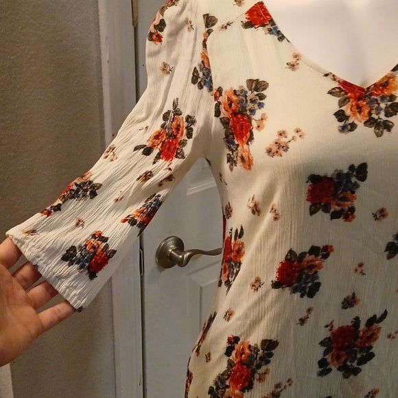 Rose Dress with Lace Detail Women's Small