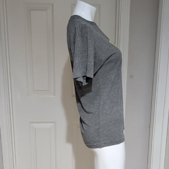Gray MTV Graphic T-Shirt size M