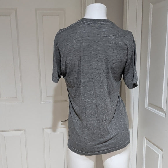 Gray MTV Graphic T-Shirt size M