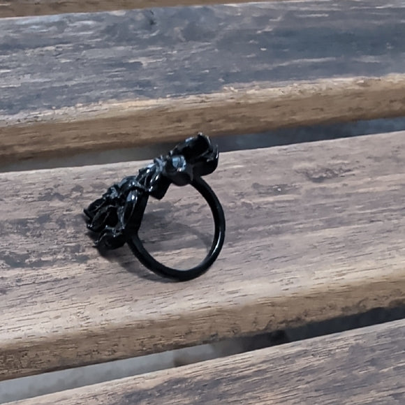 Chic Black Rhinestone Leaf Ring